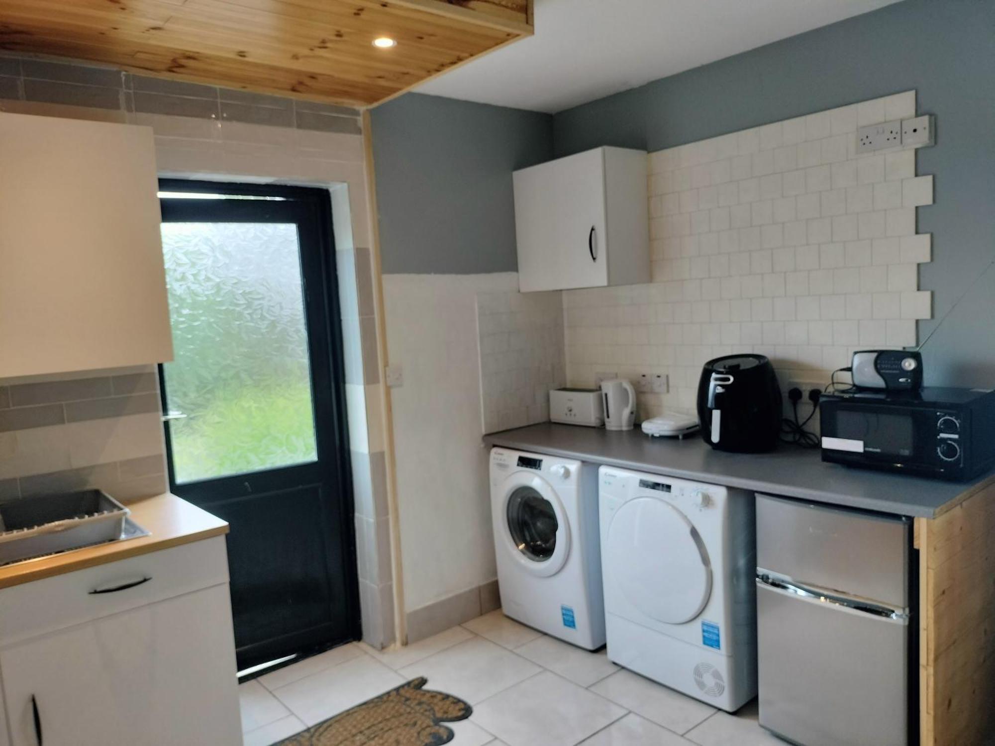 One Bedroom Apartment Achill Island Pets Allowed Уестпорт Екстериор снимка