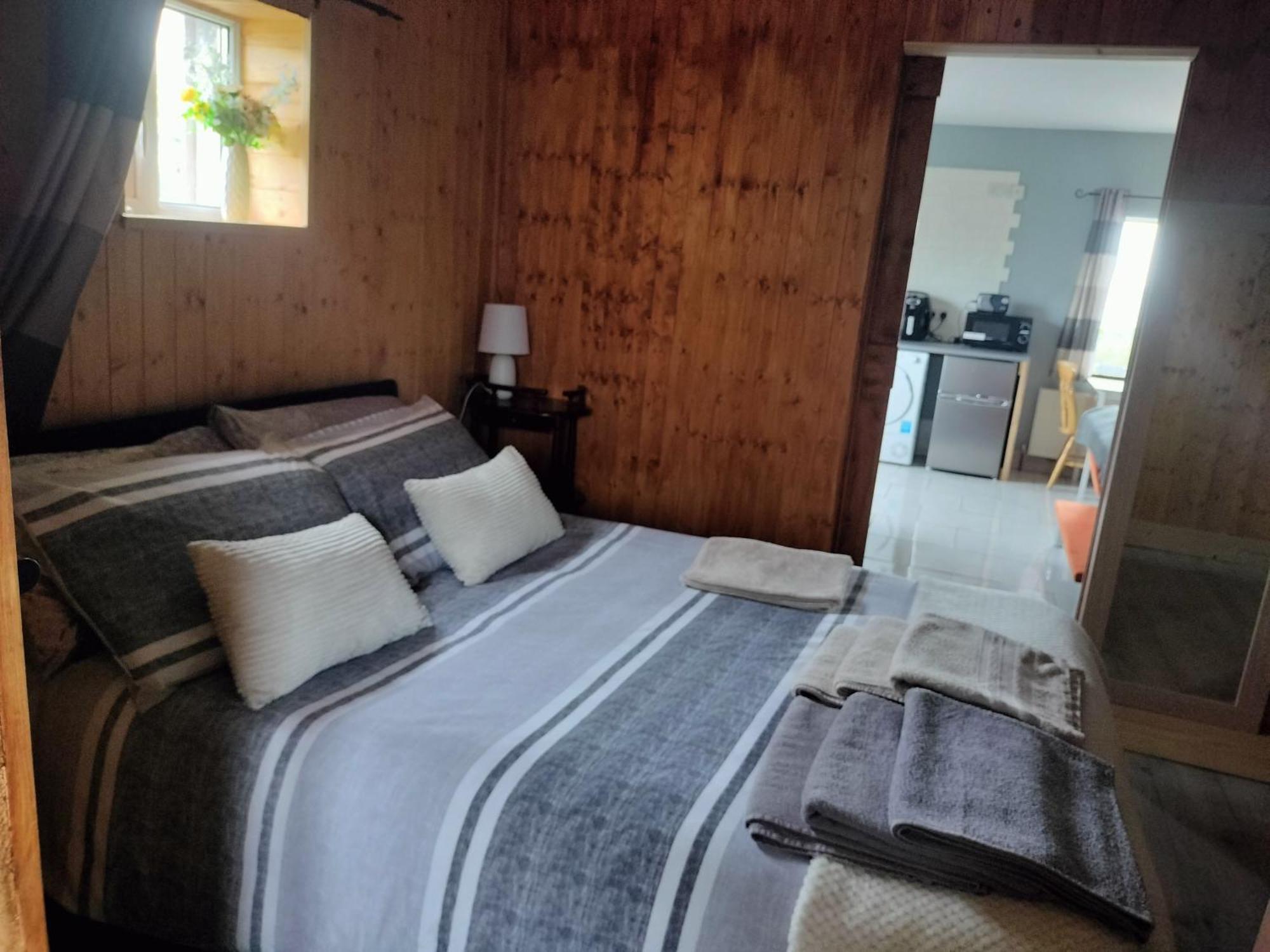 One Bedroom Apartment Achill Island Pets Allowed Уестпорт Екстериор снимка