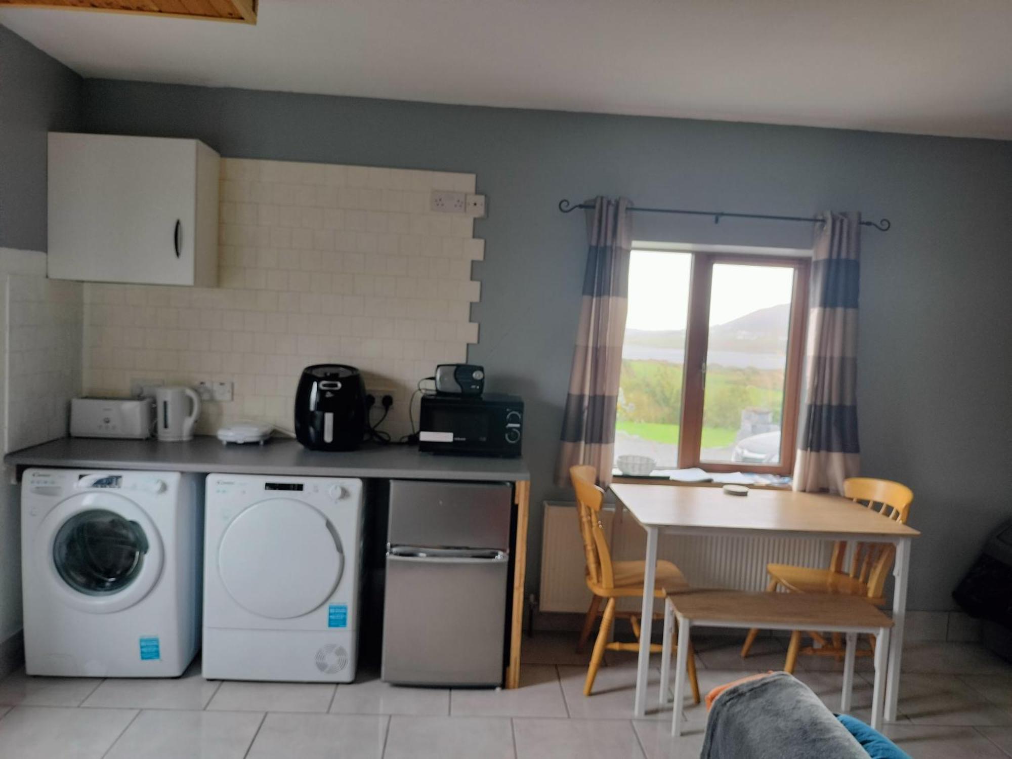 One Bedroom Apartment Achill Island Pets Allowed Уестпорт Екстериор снимка